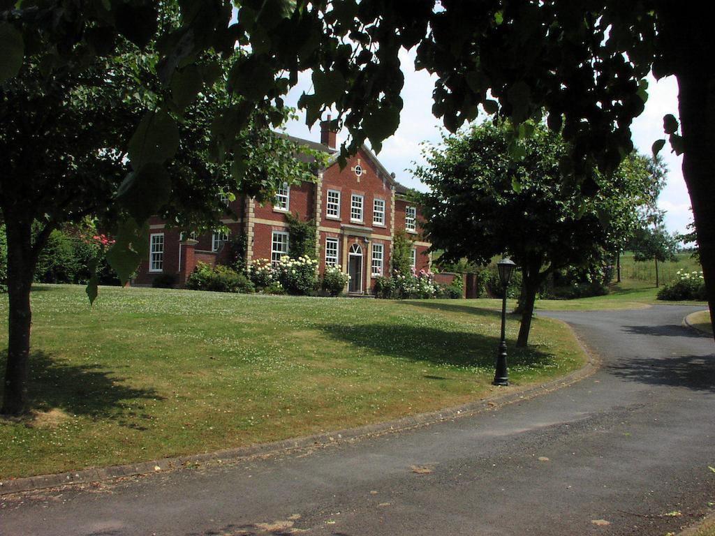 Austons Down Farm B&B Claverdon エクステリア 写真